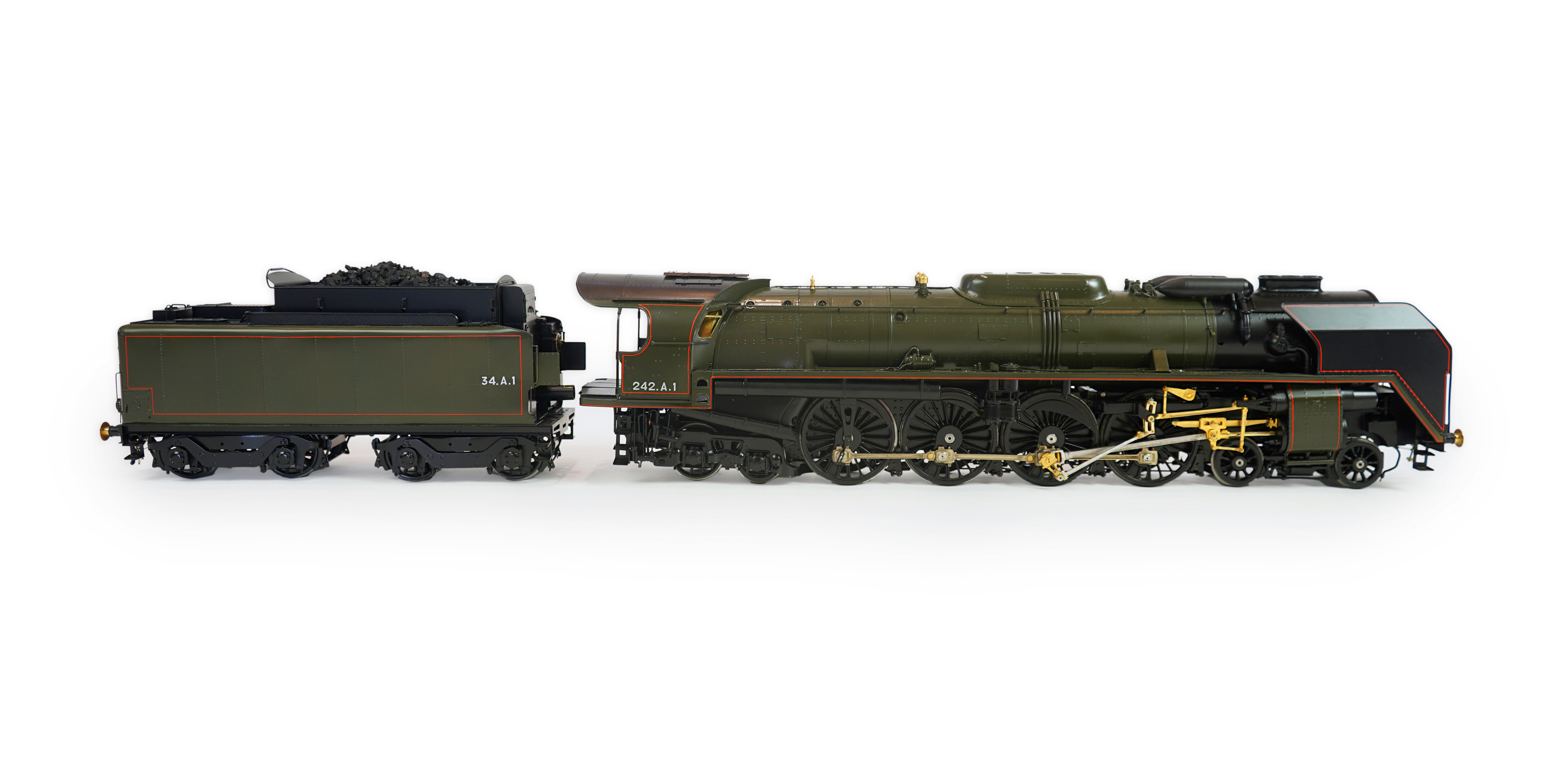 A Gauge One exhibition quality scratch built model of Andre Chapelon’s iconic SNCF 242.A.1, 2-4-2 tender locomotive, built by the Finescale Locomotive Company (under Neil Rose) from a commission.